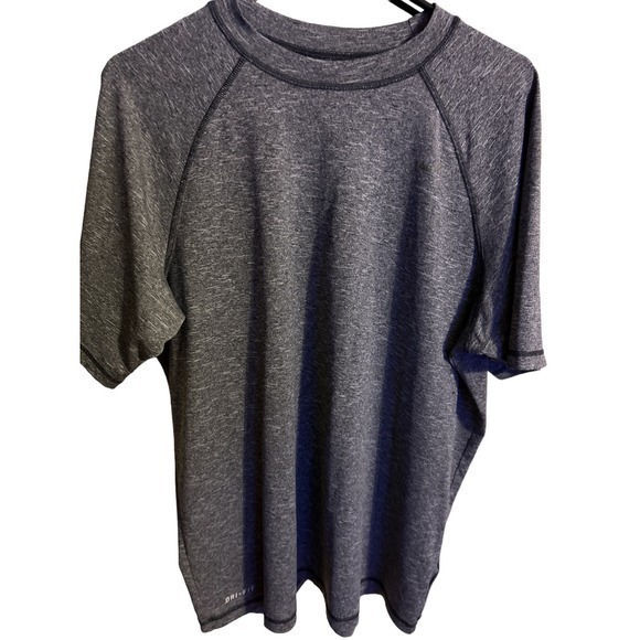 Purdue Boilmakers Black‎ t shirt size Med. - Picture 3 of 3